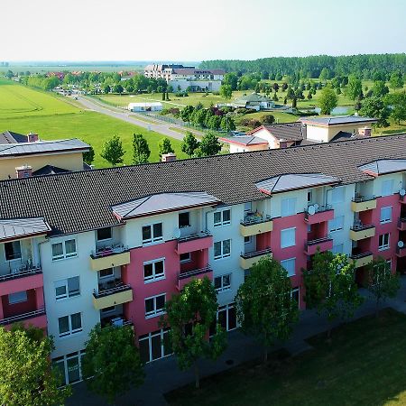 Hanna Apartman Buk Exterior foto