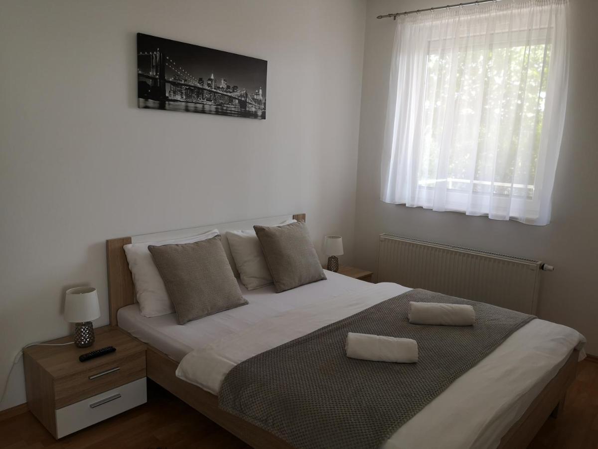 Hanna Apartman Buk Exterior foto