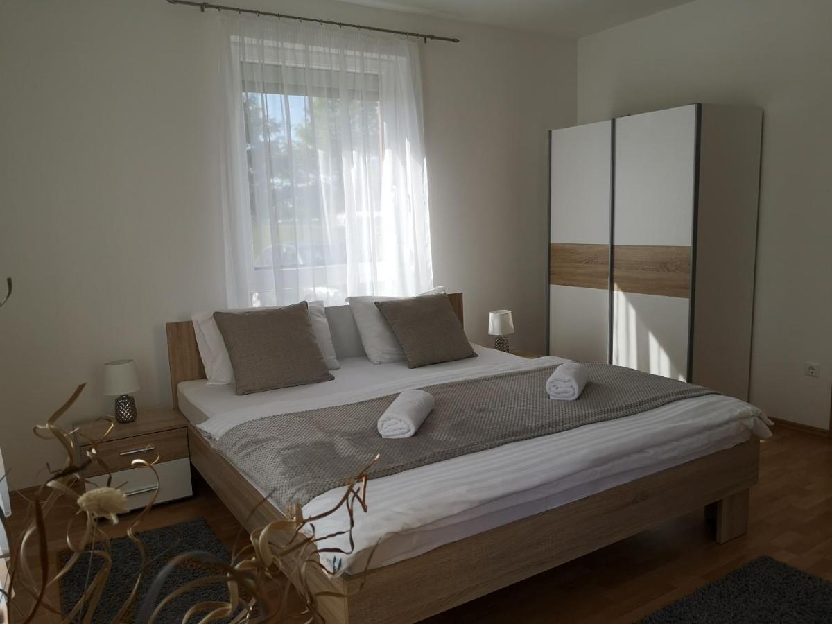 Hanna Apartman Buk Exterior foto