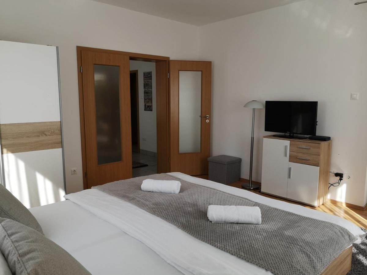 Hanna Apartman Buk Exterior foto