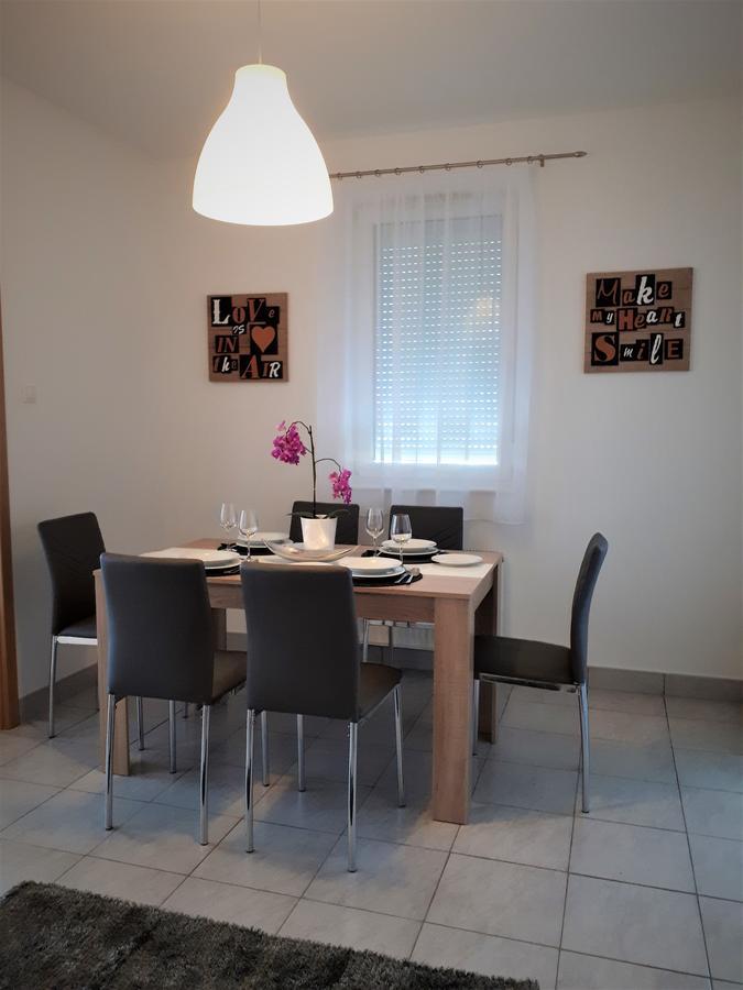 Hanna Apartman Buk Exterior foto