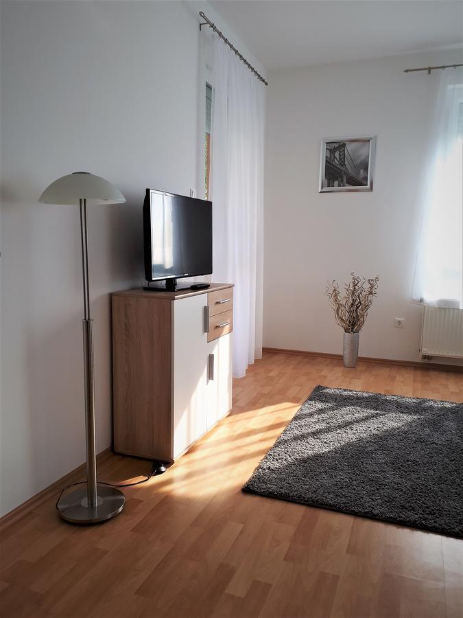 Hanna Apartman Buk Exterior foto