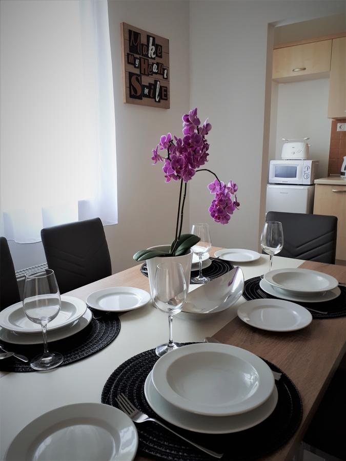 Hanna Apartman Buk Exterior foto
