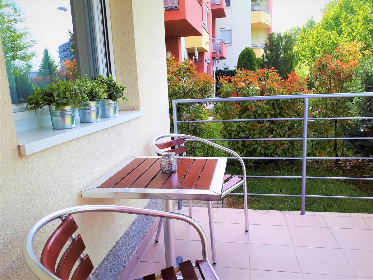Hanna Apartman Buk Exterior foto